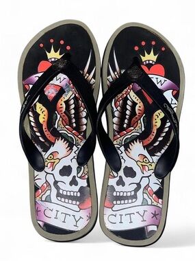 Ed Hardy Unisex Flip Flops New York Tattoo Skulls Design Mens 11 - Womens 12